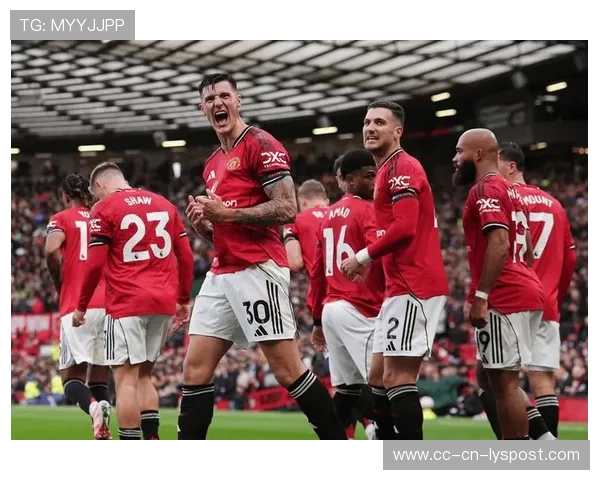 曼联两丢球暴露相同问题，一人防守遭痛批，曼联11秒遭闪击